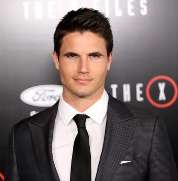 Premiere of Fox's 'The X-Files' at California Science Center - Red Carpet Arrivals Featuring: Robbie Amell Where: Los Angeles, California, United States When: 12 Jan 2016 Credit: Brian To/WENN.com